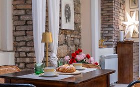 Chic Retreat